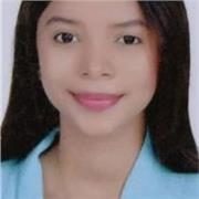 Profesora asesora y guía en clases de español, bajo la ayuda herramientas pedagogicas